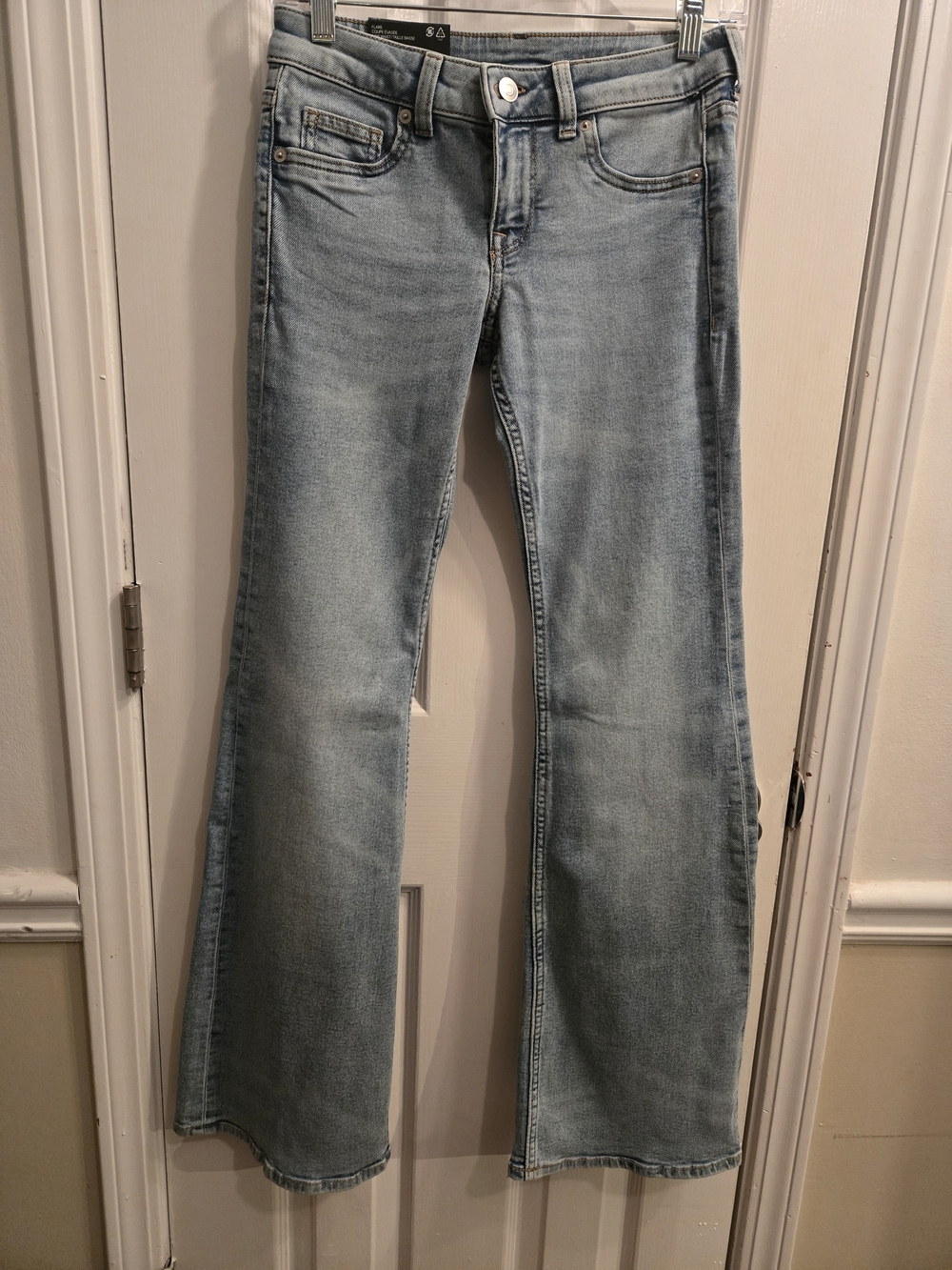NWT H&M Divided Low Waist Flare Jeans Light Wash Denim US 2